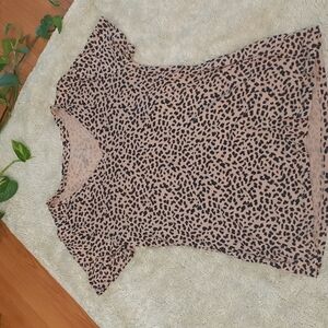 Animal Print Mobwife Neutral Accent V Neck Flowy Silky Soft T Shirt Y2K